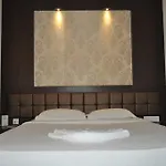 Hotel Plaza Inn